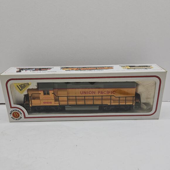 Bachmann Other - HO Scale Bachmann EMD GP-40 Diesel Loco Union Pacific Yellow #866 New